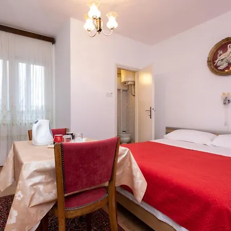 & Mira Guest house