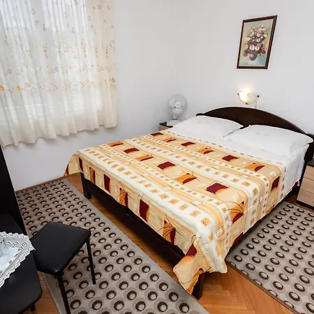 Guest house & Mira Baska (Krk)