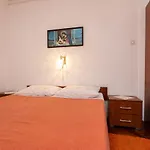 & Mira בית הארחה באסקה