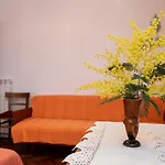 & Mira בית הארחה 4*